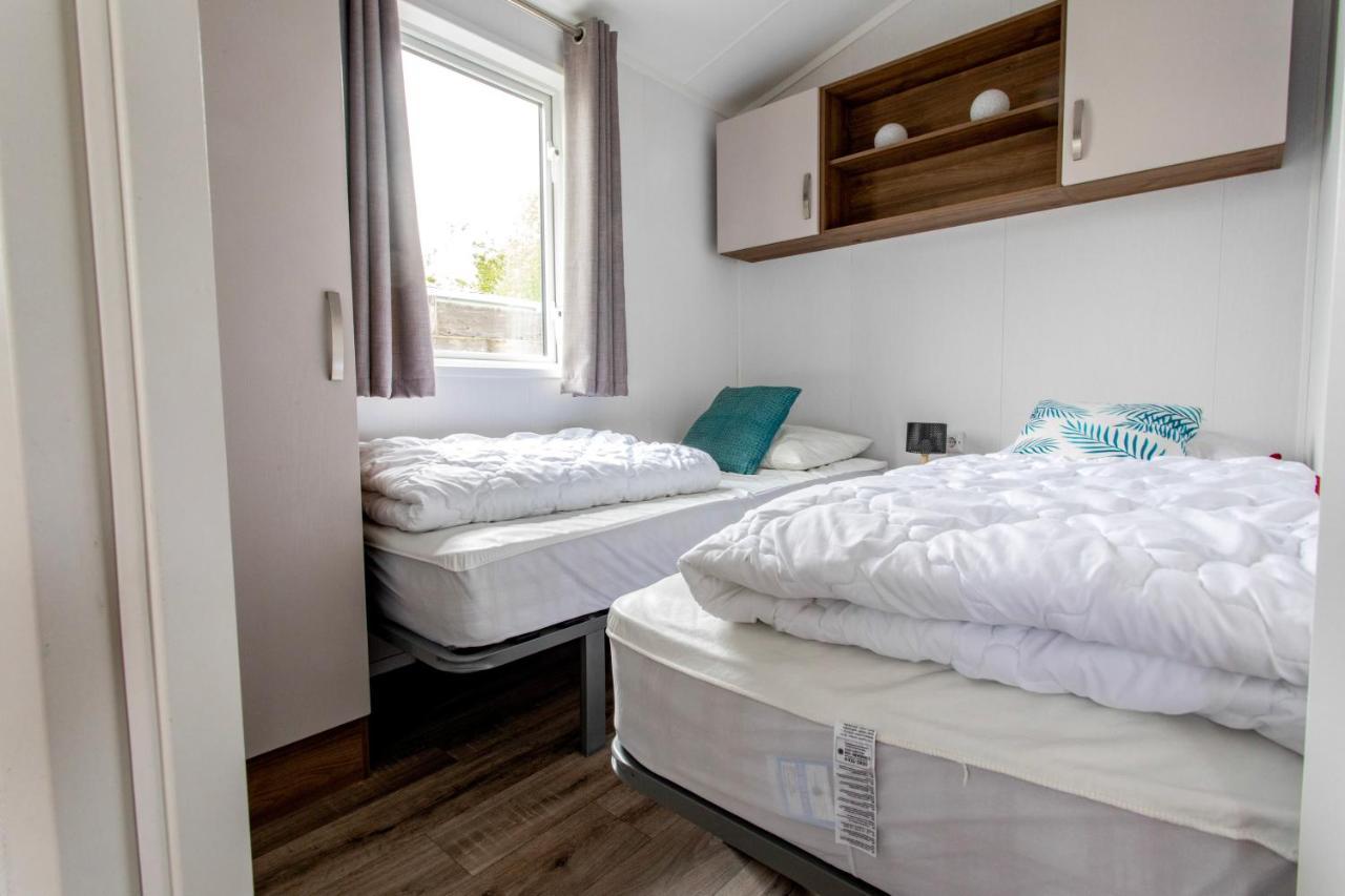 Chalet 3A Op Recreatiepark De Wielen Синт-Мартен Экстерьер фото